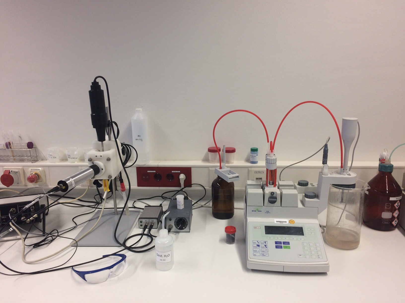 The lab equipment of TINOX